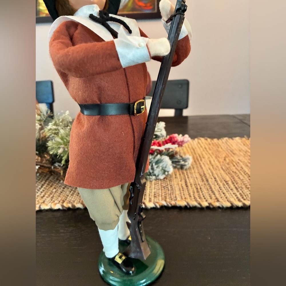 Bryers Choice Christmas Caroler - Picture 4 of 7